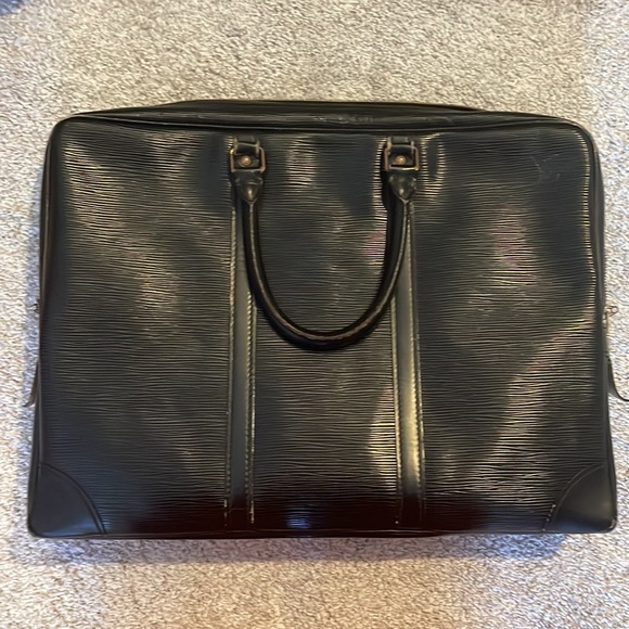 Authentic Louis Vuitton Epi briefcase - Picture 2 of 11